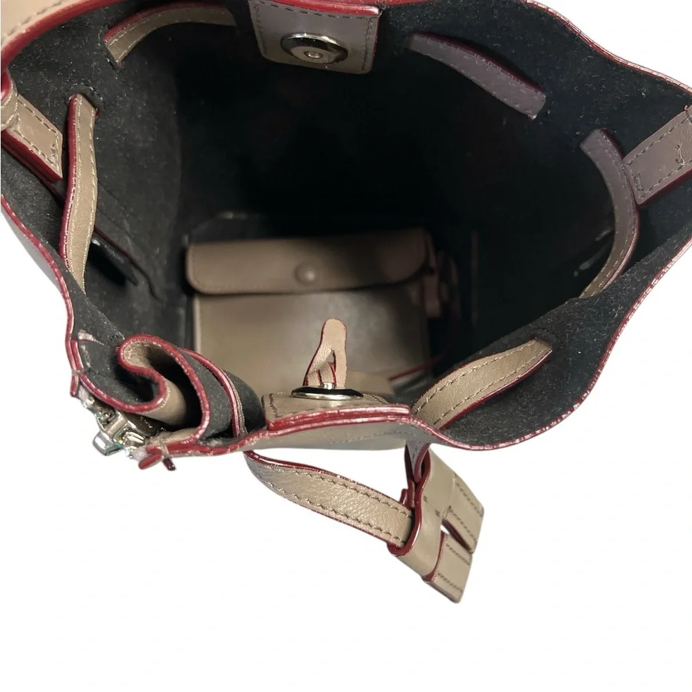 ELENA GHISELLINI Leo Bucket Bag, Light Biege